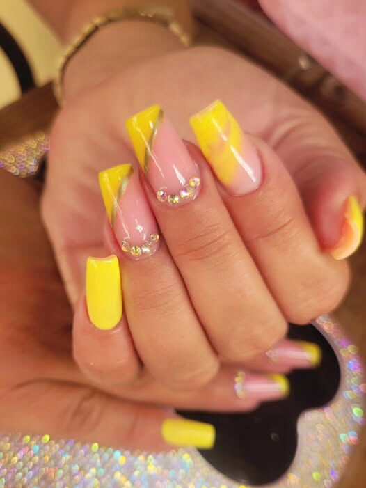 Portada de Manicura profesional: uñas con polygel y rubber base