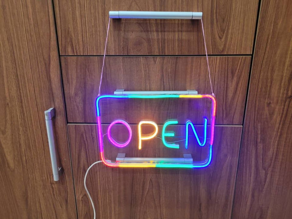Portada de Carteles Open para su Negocio