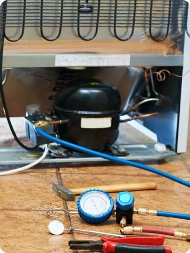 Portada de Reparación de equipos de refrigeración: neveras, refrigeradores y más