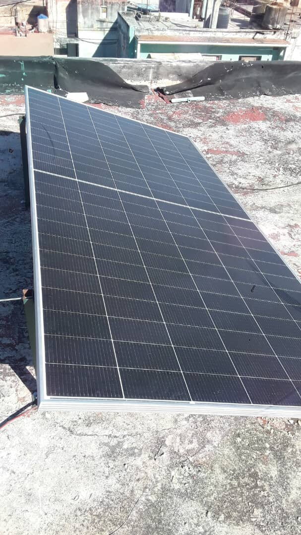 Portada de Instalación de paneles solares, climatización y refrigeración