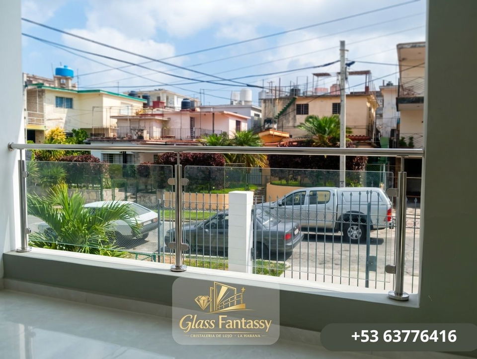 Portada de Pasamanos de cristal para balcones y terrazas en La Habana