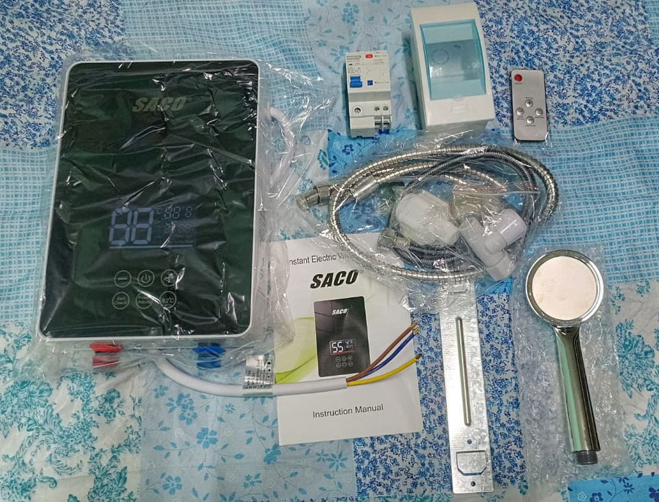 Portada de Calentador de Agua 4000W con Ducha Manual y Accesorios