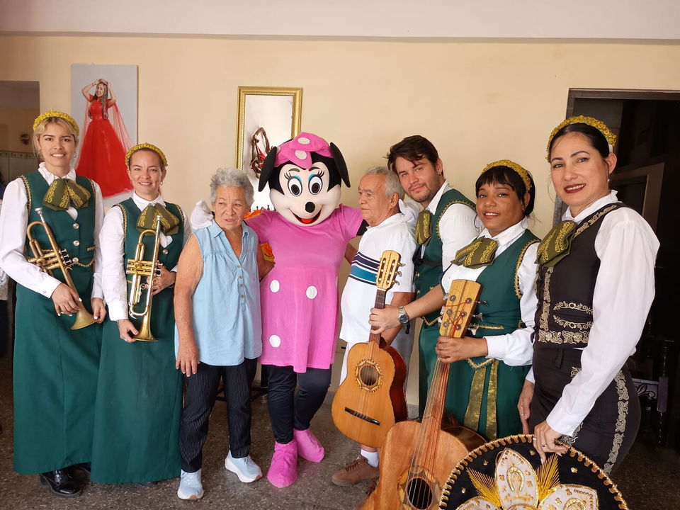 Portada de Mariachis para tus eventos con ofertas especiales