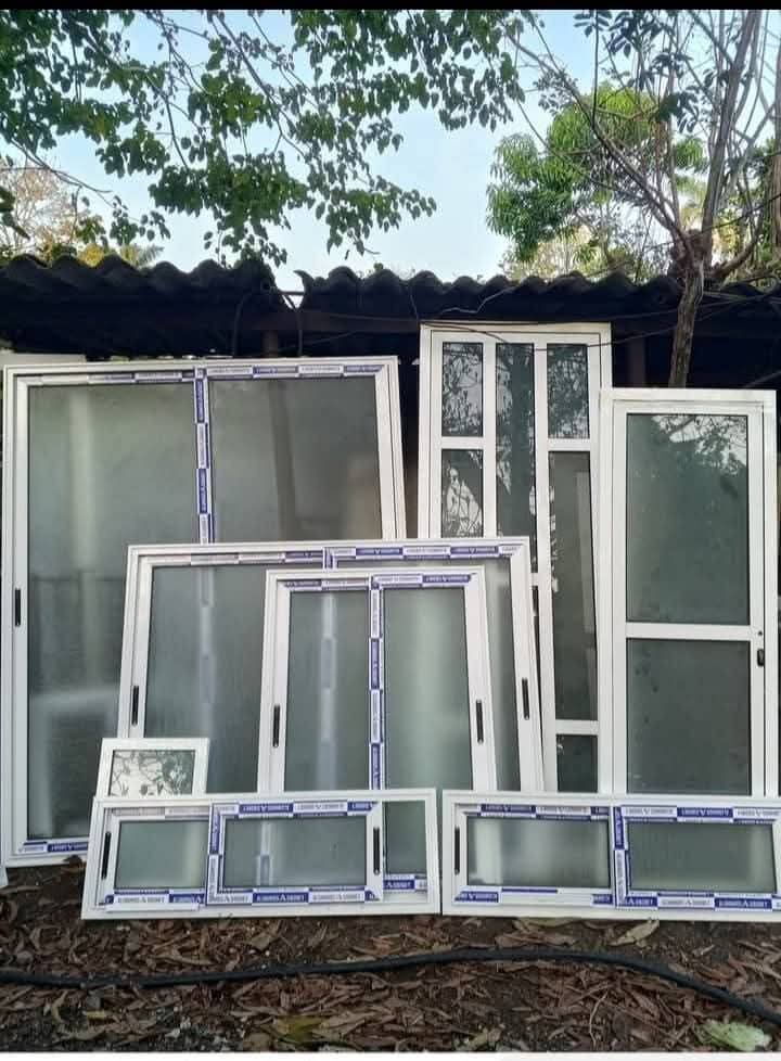 Portada de Carpintería de aluminio y cristales: puertas, ventanas, clósets y más