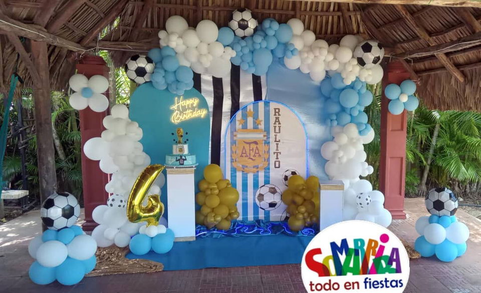 Portada de Decoraciones para eventos: cumpleaños, 15 años, bodas y más