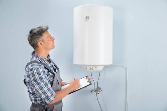 Portada de Mantenimiento a calentadores eléctricos en La Habana