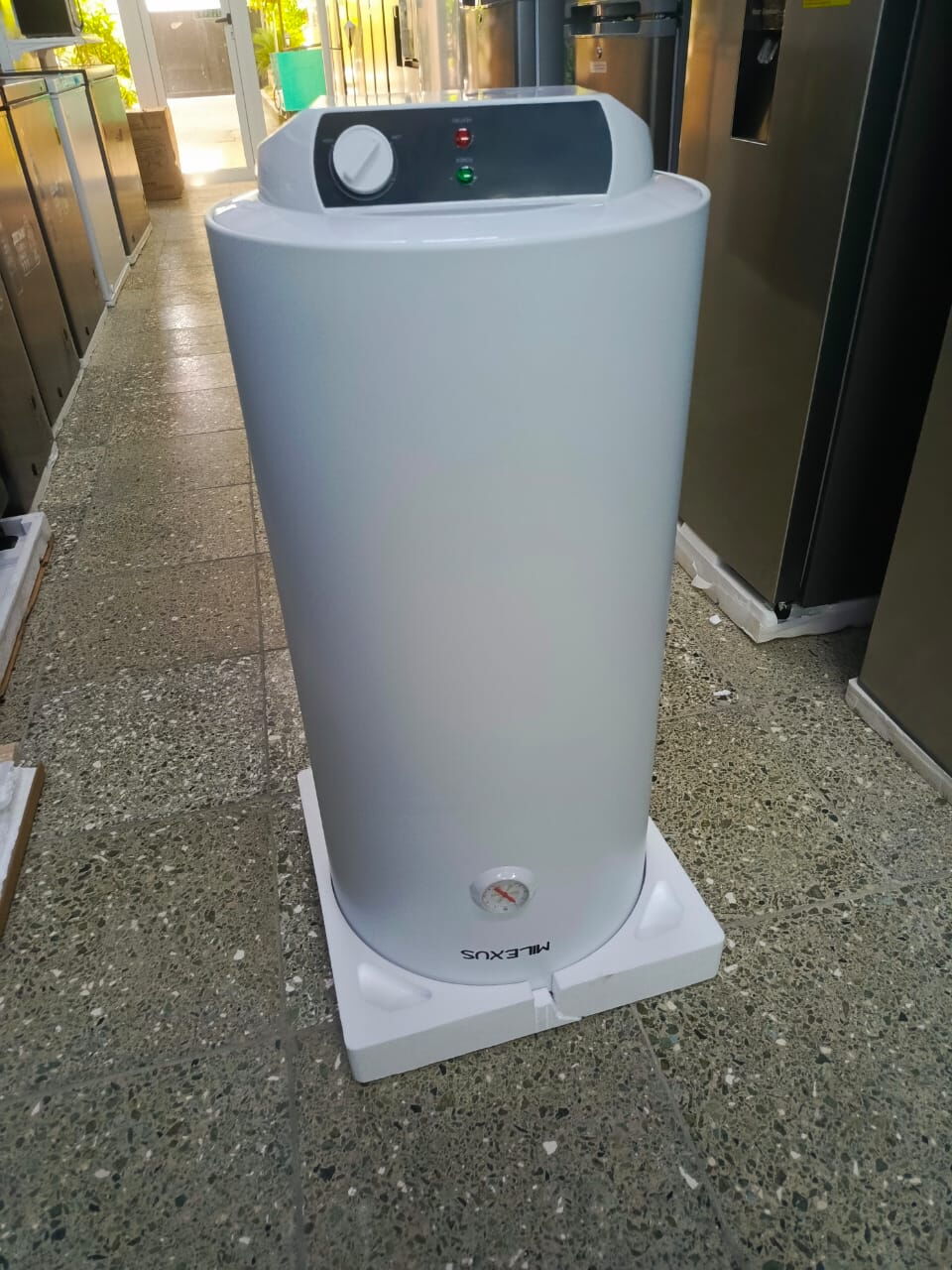 Portada de Calentador de agua Milexus 80 L modelo ML-CA888 a 200 USD