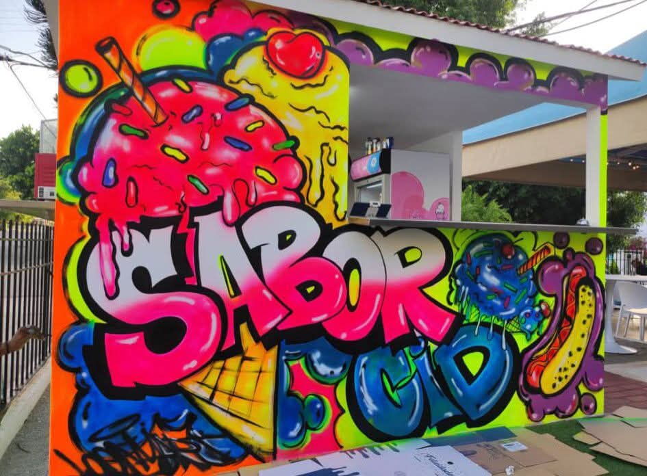Portada de Pinturas y murales decorativos fluorescentes para interiores y exteriores