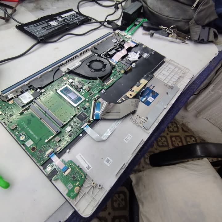 Portada de Reparación de Televisores Plasma, LCD, LED, 4K, OLED y QLED