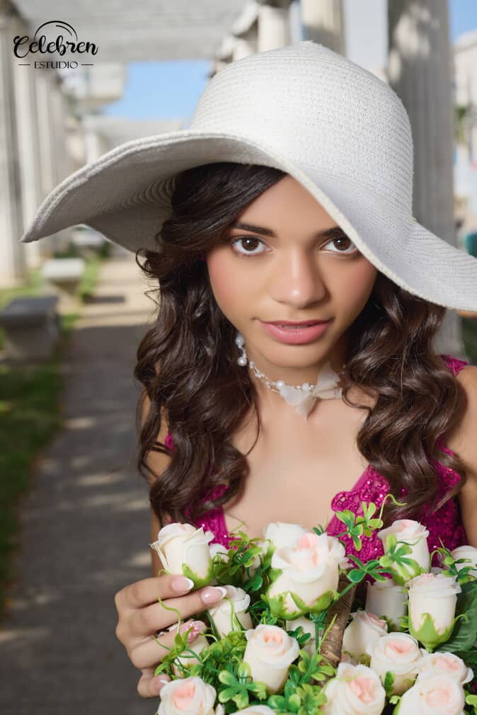 Portada de Fotos de Quinceañeras: captura la frescura de tus 15 primaveras