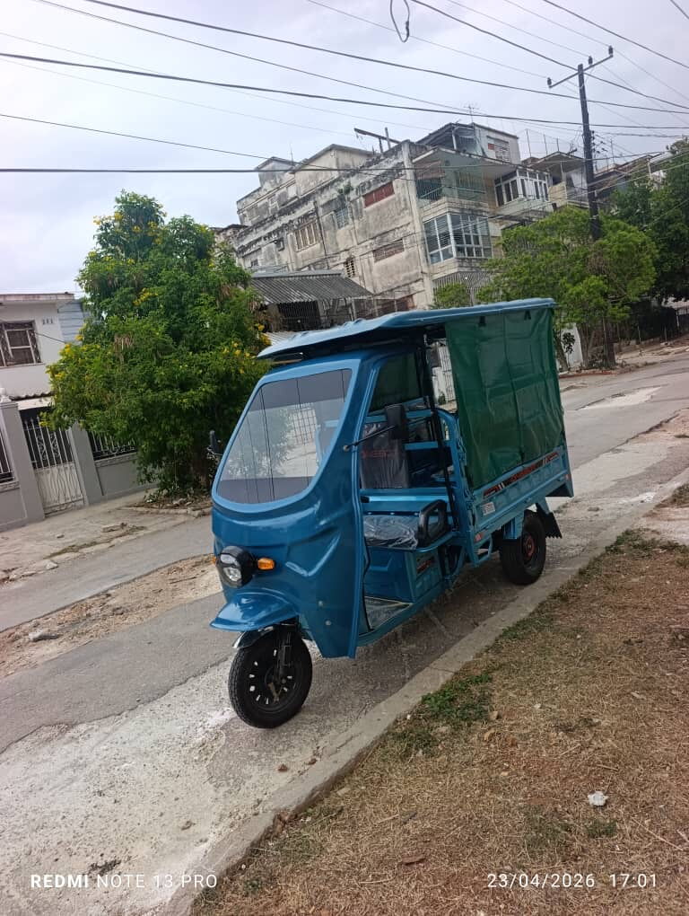 Portada de Alquiler de triciclo OneBot para carga y personas en La Habana