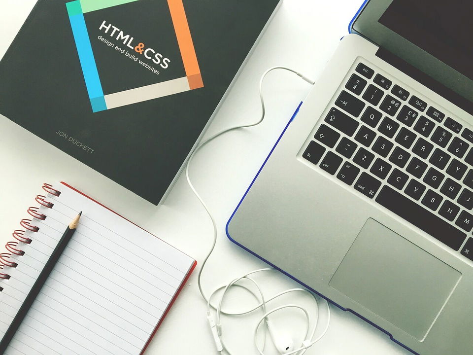 Portada de Páginas web para negocios: tiendas online, landing pages y más