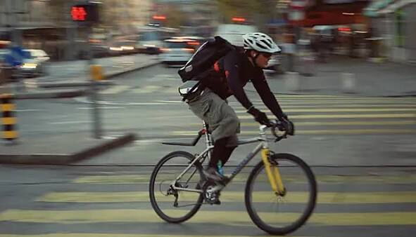 Portada de Mensajería en bicicleta en La Habana