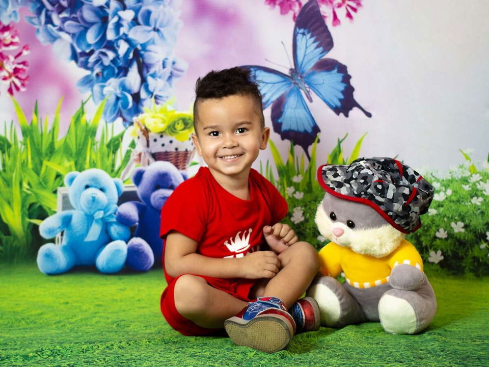 Portada de Fotografía infantil auténtica en estudio fotográfico