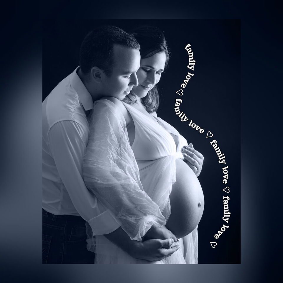 Portada de Sesión de fotos de embarazo y maternidad en estudio fotográfico