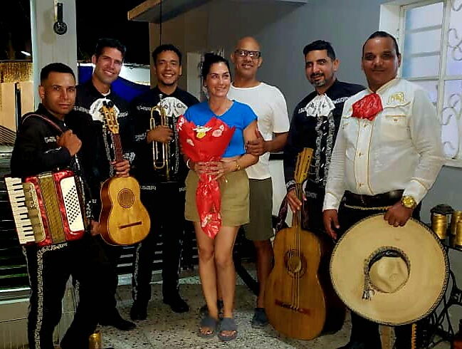 Portada de Mariachi Diamante de Cuba para serenatas exclusivas