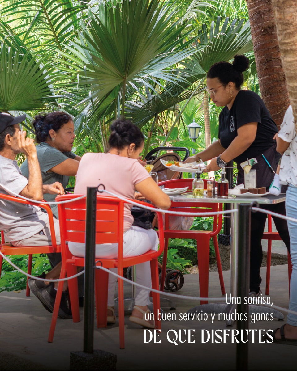 Portada de Restaurante El Pelícano: espacio para eventos a medida en La Habana