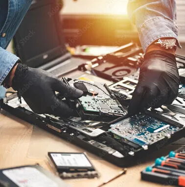 Portada de Reparación de Laptops – Taller especializado con garantía de hasta 6 meses