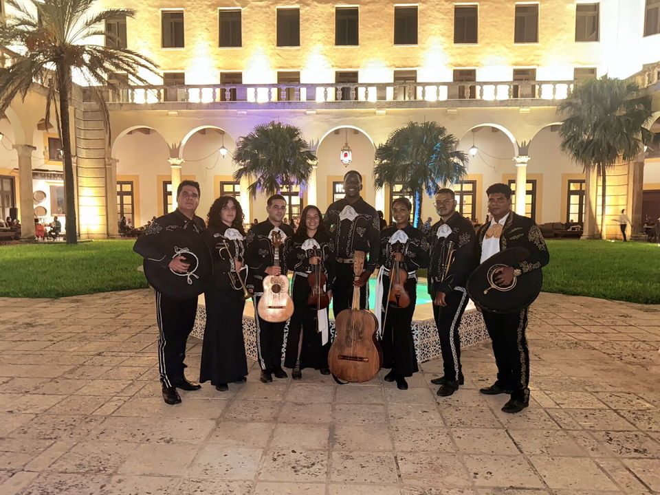 Portada de Mariachi Nuevo Jalisco de Cuba para tus celebraciones