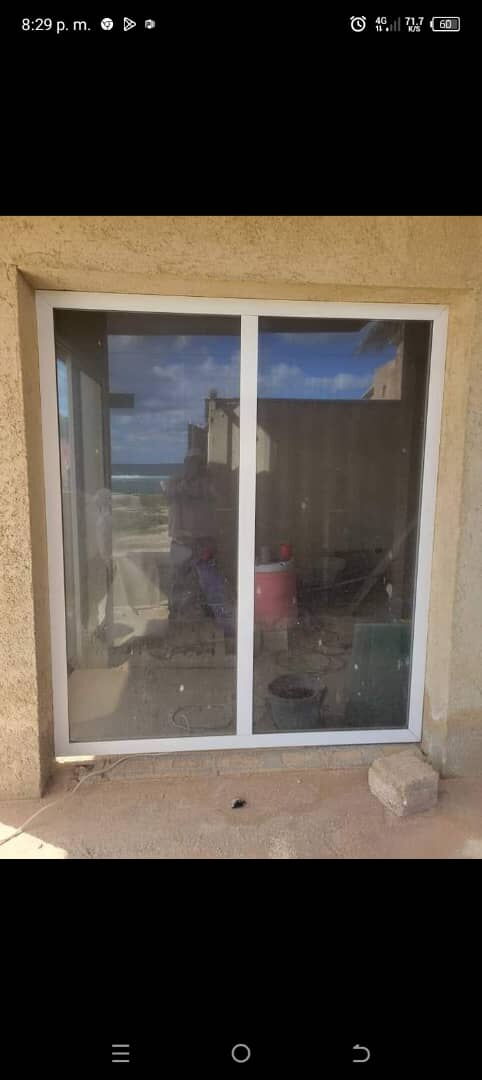 Portada de Carpintería de aluminio: puertas, ventanas y más en La Habana