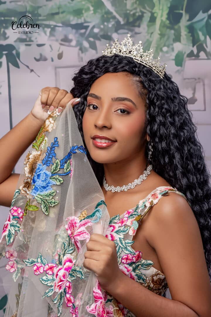 Portada de Sesión de fotos para quinceañera en Celebren Estudio