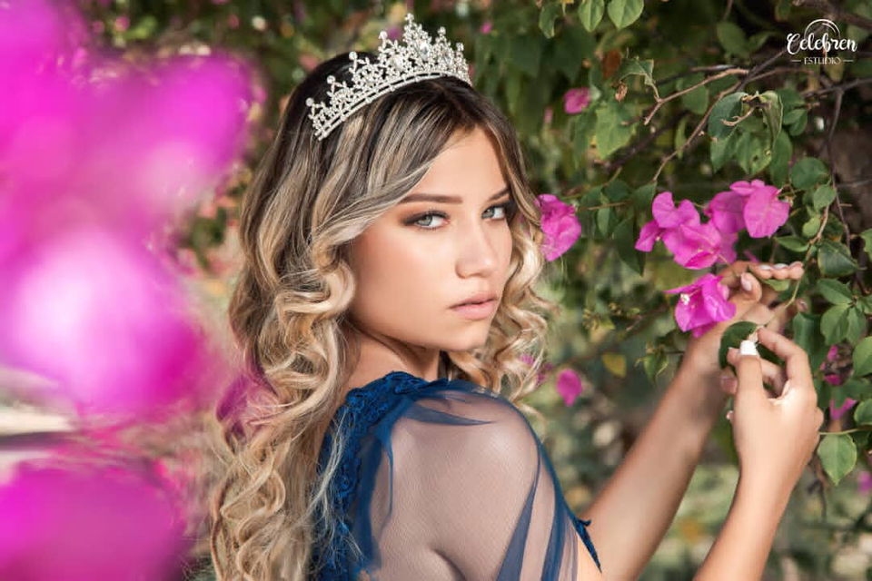 Portada de Fotos de Quince: Sesión para tus 15 primaveras