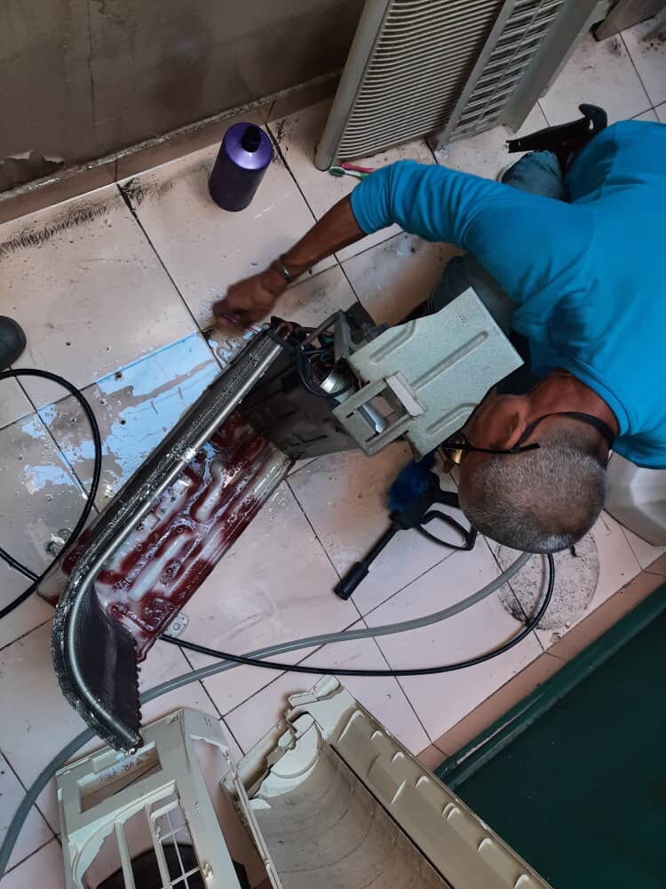 Portada de Mantenimiento y reparación de Split con profesionalidad