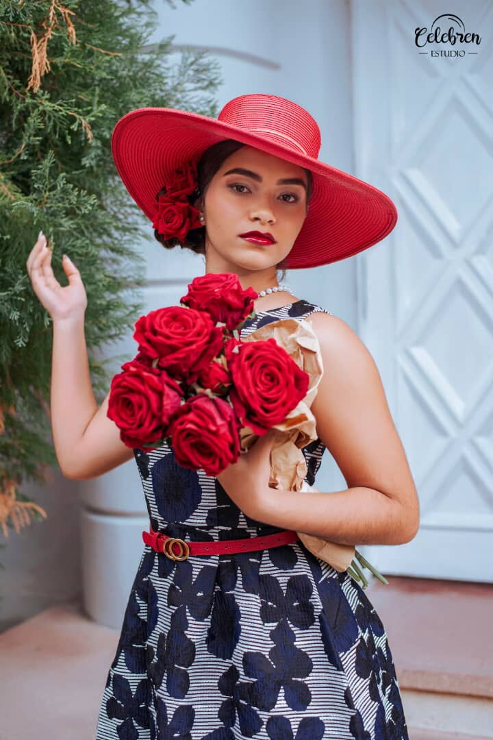 Portada de Fotos para quinceañera en Celebren Estudio