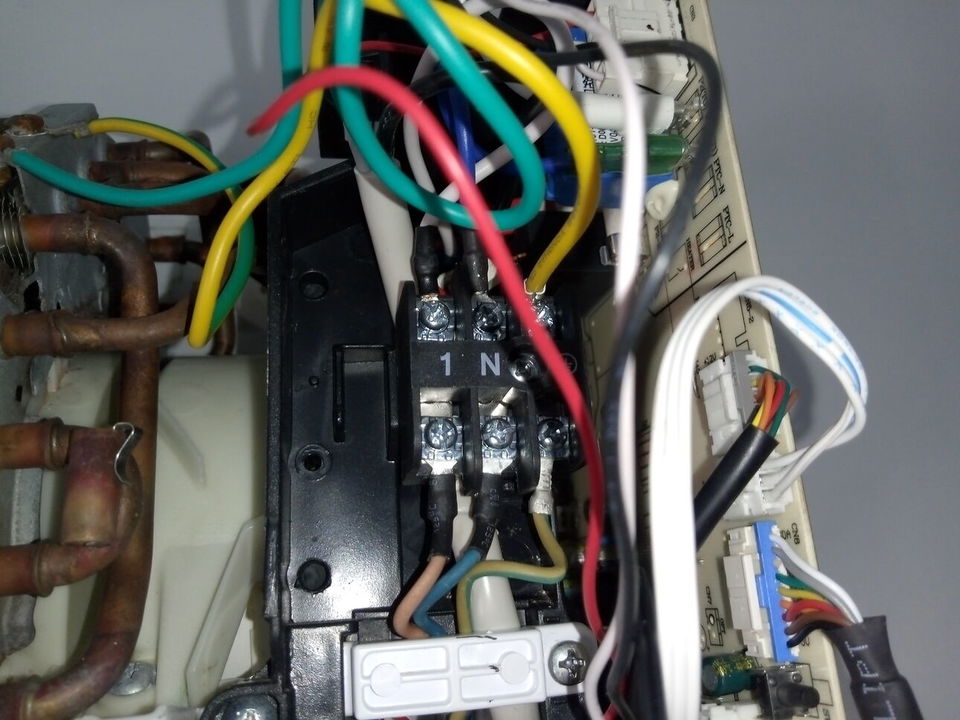 Portada de Reparación de tarjetas electrónicas de Split y Aires acondicionados