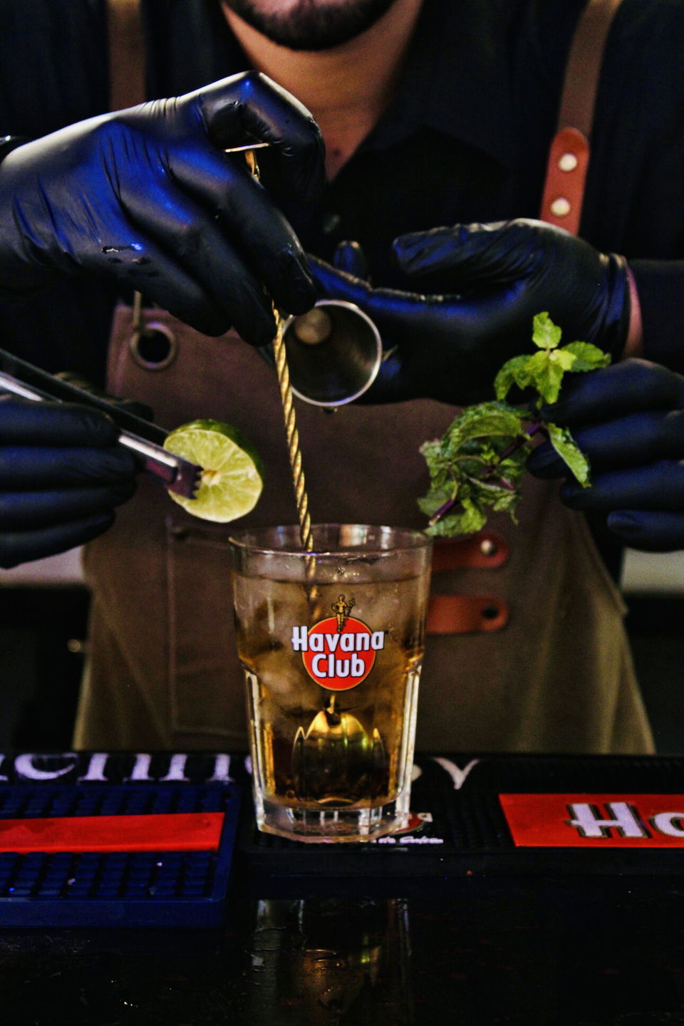 Portada de Bartender Privado – Experiencia Premium en Cada Copa