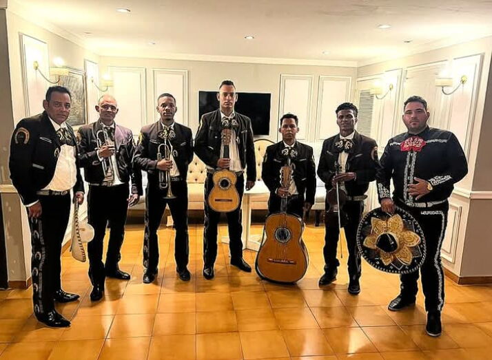 Portada de Mariachis Habana: Música mexicana para tus eventos románticos