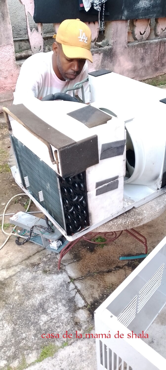 Portada de Mantenimiento, clima y refrigeración en La Habana