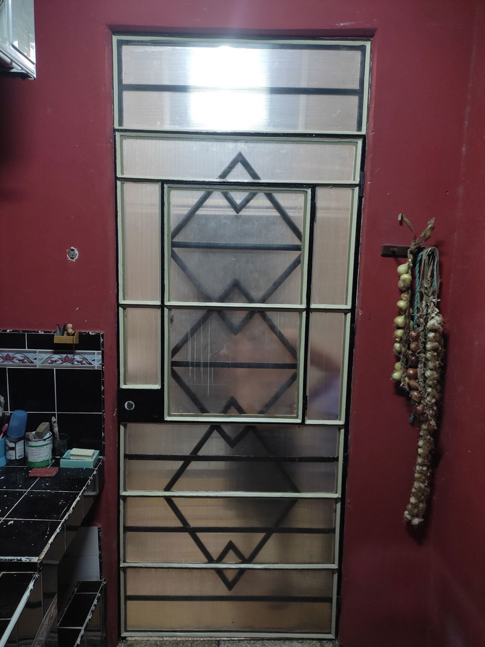 Portada de Cristalero profesional: montaje y restauración de ventanas