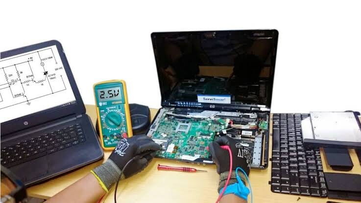 Portada de Reparación de laptops en Diez de Octubre