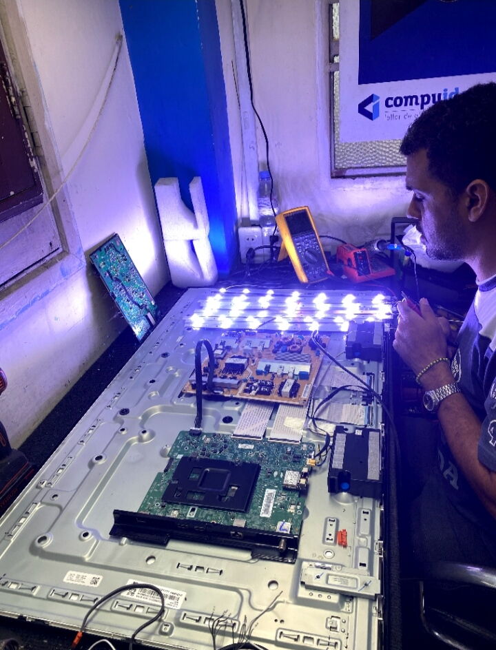 Portada de Taller de reparaciones Compuideal: electrónica y más