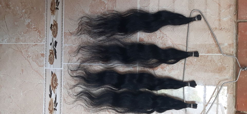 Portada de Extensiones, derriz, keratina y tintes en Boyeros