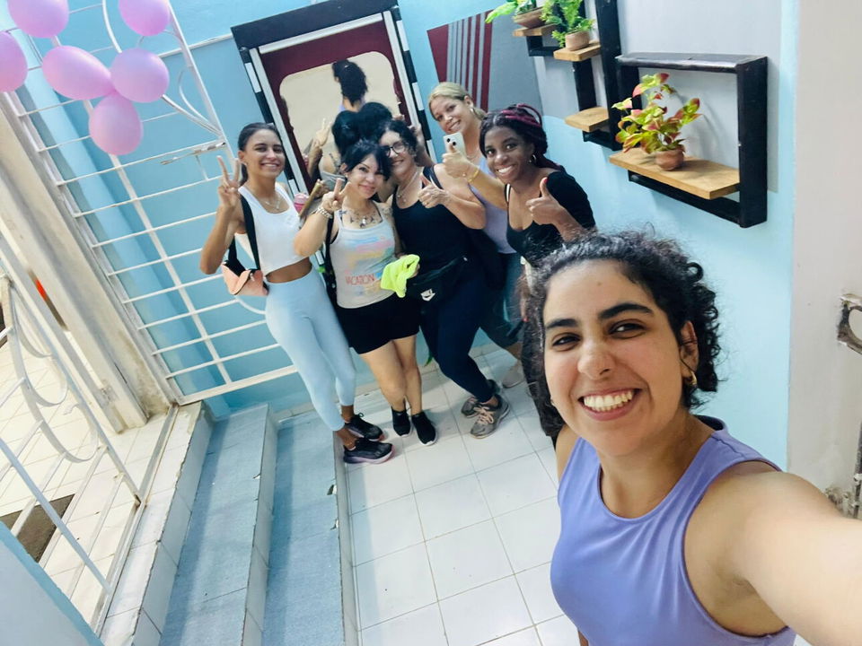 Portada de Gimnasio para mujeres en el Vedado con entrenador y equipos profesionales