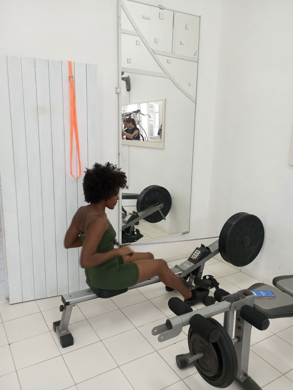 Portada de Gimnasio para mujeres en Vedado, cerca de Línea y 10