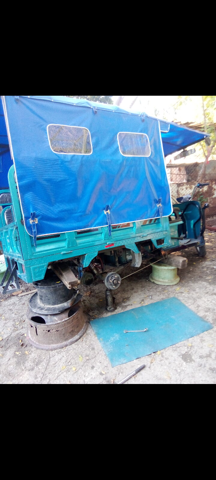 Portada de Reparación de hojas de muelles y espirales para autos y triciclos