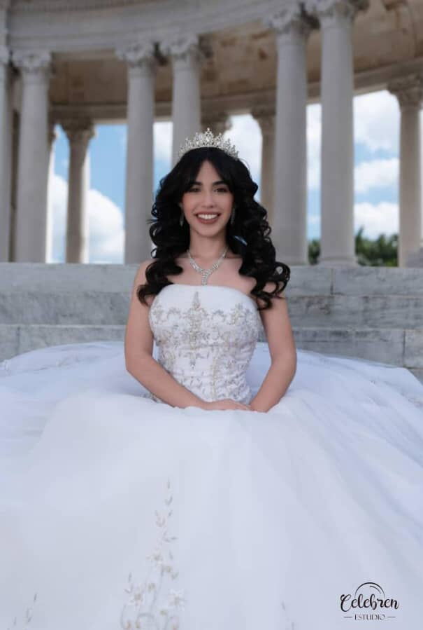 Portada de Fotos de Quince con Ofertas de Abril a Junio