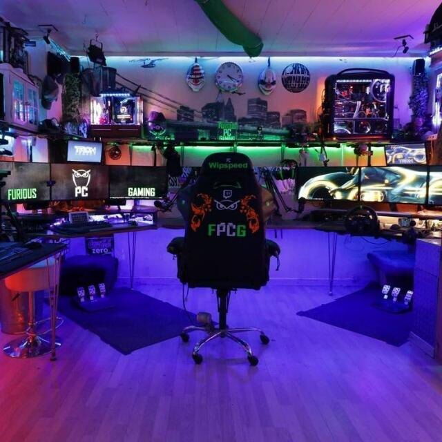 Portada de Servicios Informáticos: Consolas, PC, Redes, iPhone y Streaming