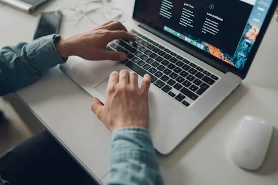 Portada de Servicio profesional de informática: instalamos y configuramos tu equipo desde cero