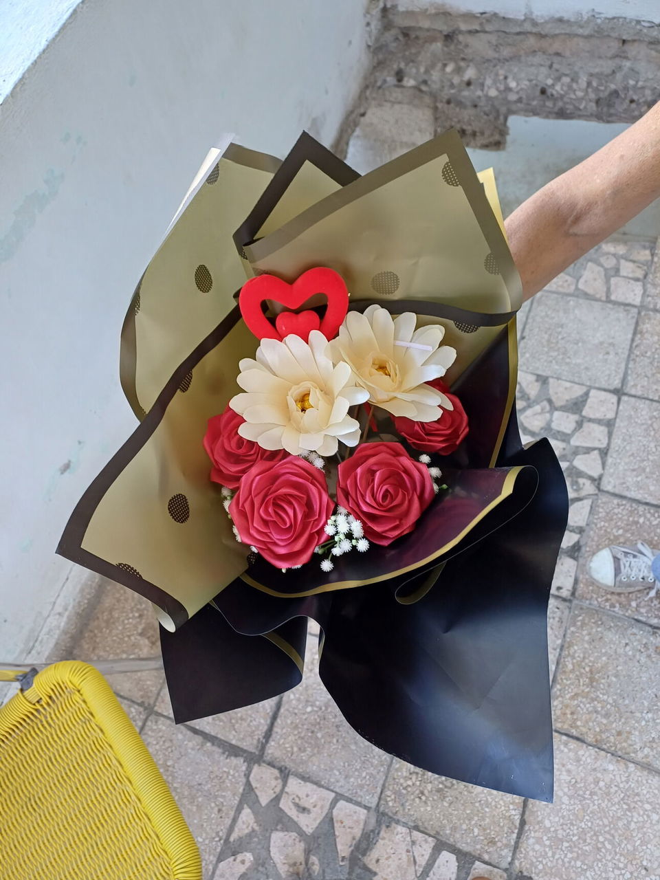Portada de Adornos florales para bodas, quinces y regalos en La Habana