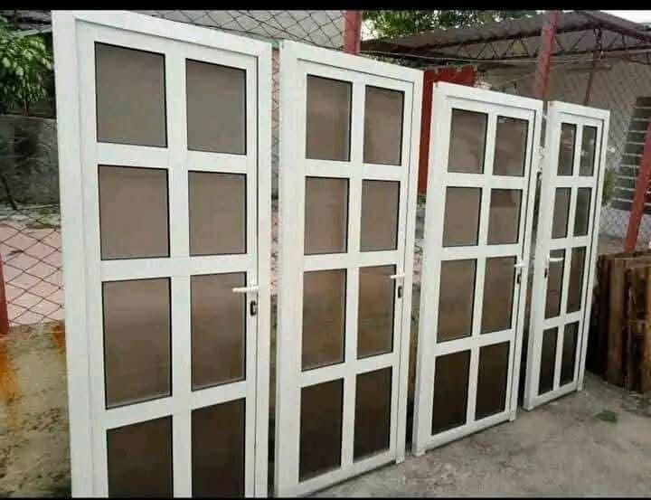 Portada de Carpintería de aluminio y cristal de primera calidad