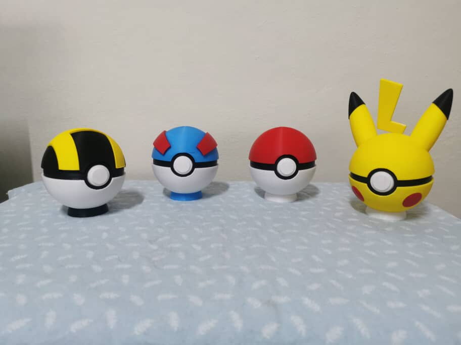 Portada de Pokébolas funcionales e impresión 3D personalizada