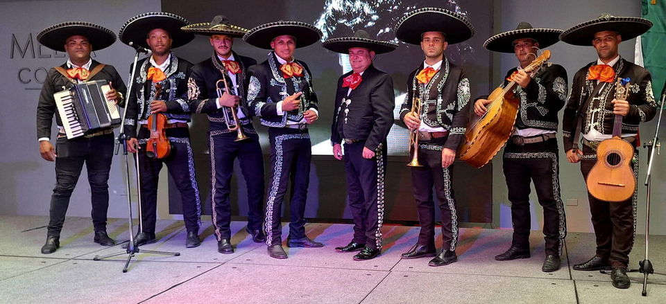 Portada de Mariachi en La Habana - Música en vivo para eventos especiales