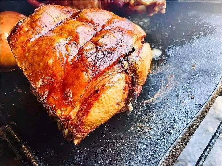 Portada de Lomo de cerdo asado para 25-30 comensales