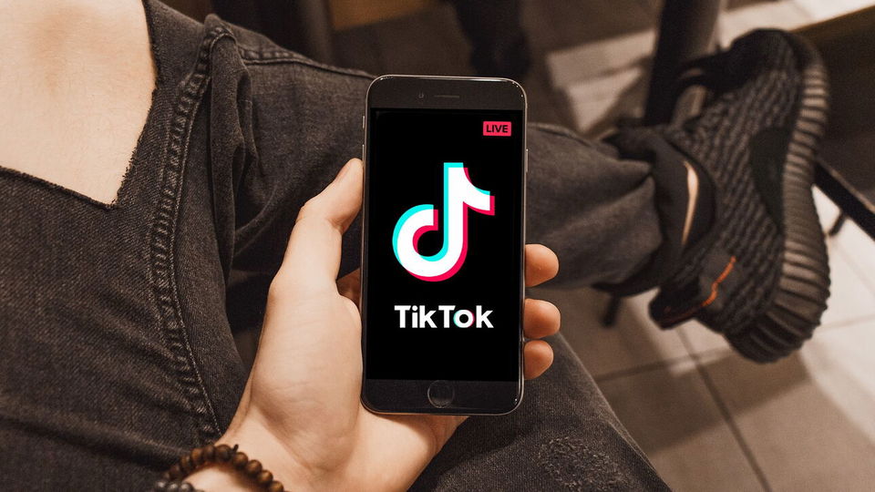 Portada de TikTok en Cuba: activa la red social en tu móvil