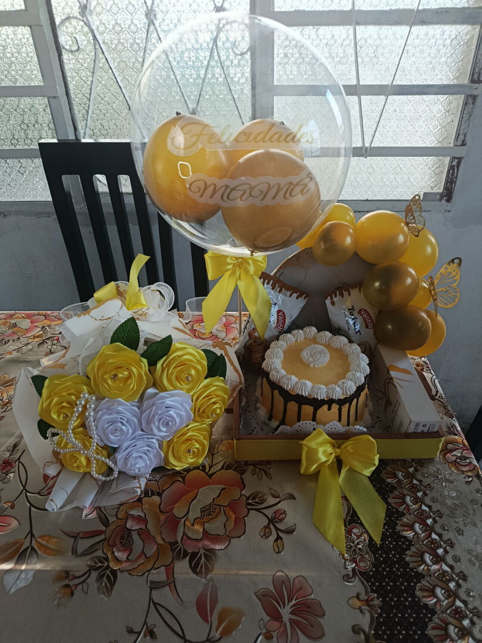 Portada de Regalos a tu orden: creamos recuerdos inolvidables
