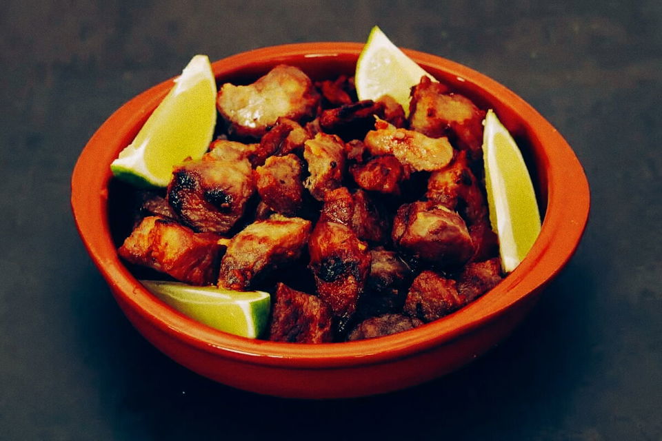 Portada de Masas de cerdo fritas encebolladas para 20-22 personas